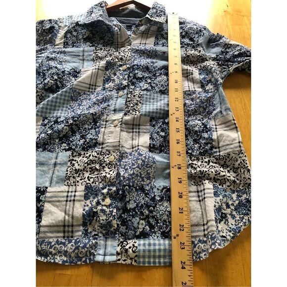 Tommy Hilfiger Women's Cotton Patchwork-Print Roll-Tab Shirt Size M - Picture 8 of 13